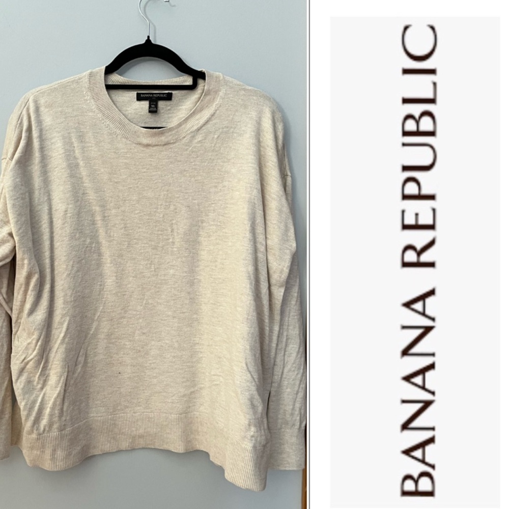 Banana Republic  Creamy Tan Sweater size XL.